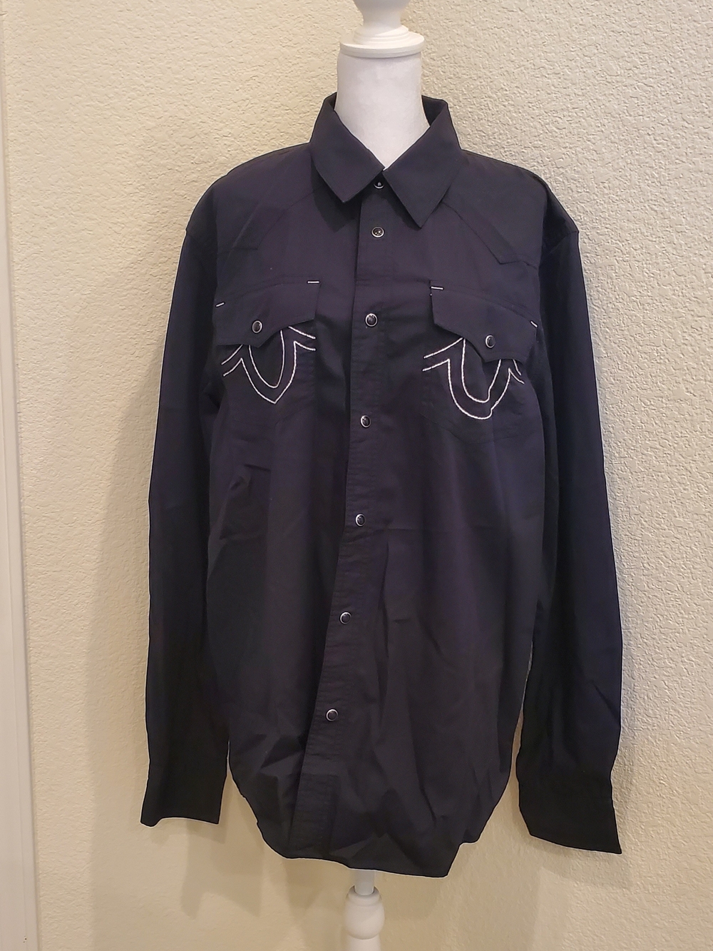 TRUE RELIGION Women's Black Snap Button-Up Shirt with Contrast Stitching-L NWT